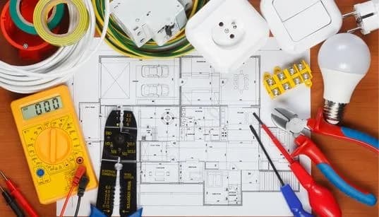 Plano de Saúde Empresarial Bradesco para empresas de instalações elétricas — proteção para eletricistas industriais